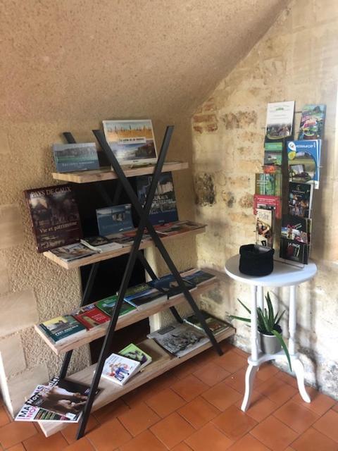 Le Prieure Des Fontaines Hotel Les Preaux Eksteriør billede