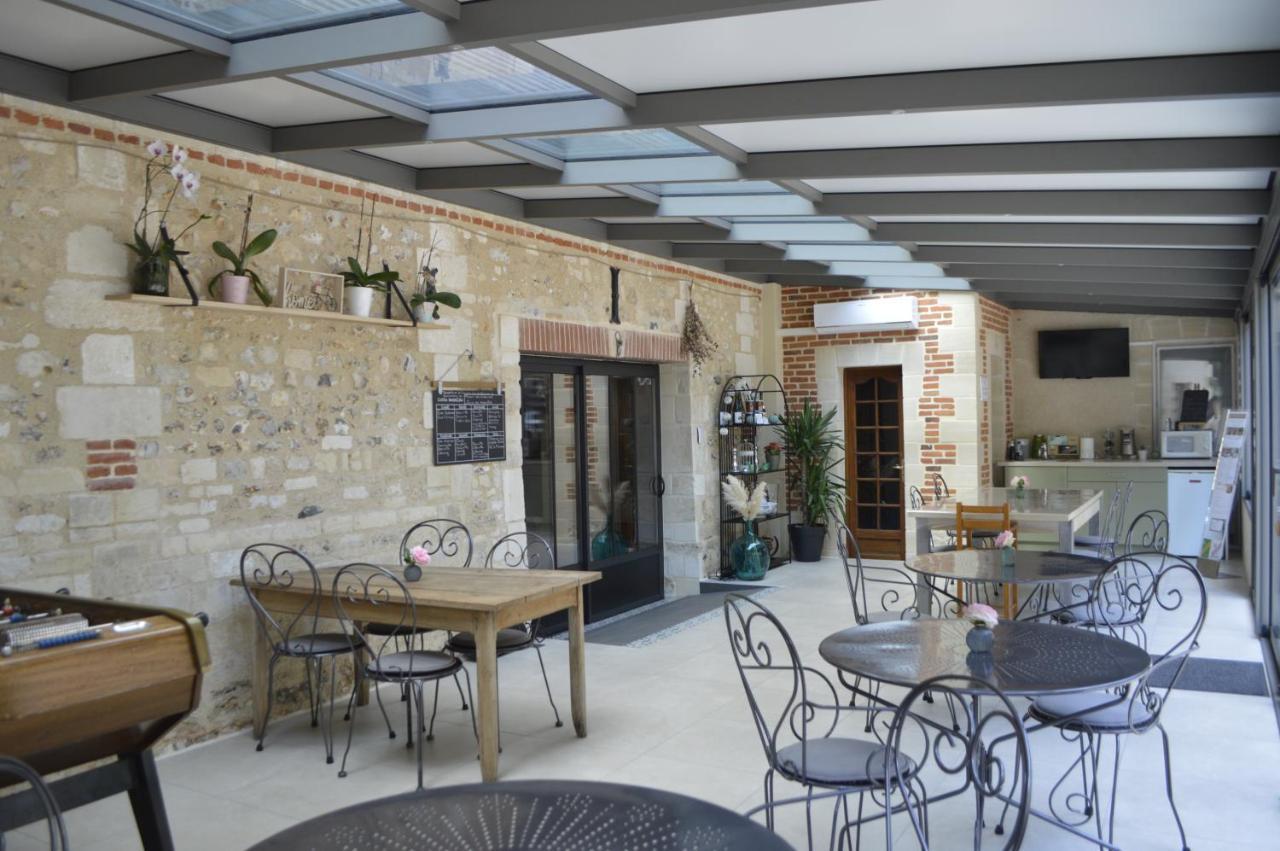 Le Prieure Des Fontaines Hotel Les Preaux Eksteriør billede