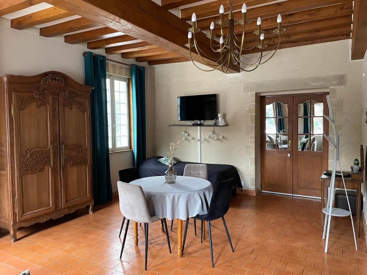 Le Prieure Des Fontaines Hotel Les Preaux Eksteriør billede