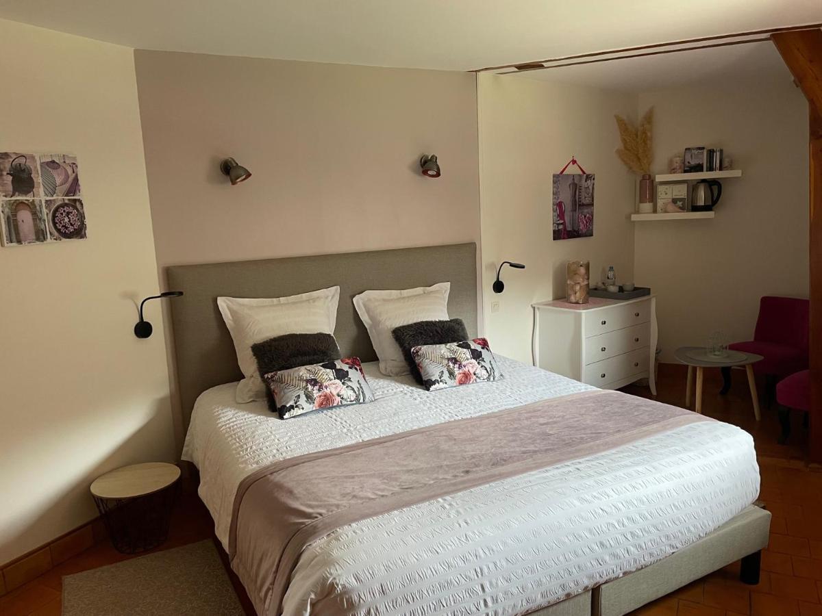 Le Prieure Des Fontaines Hotel Les Preaux Eksteriør billede