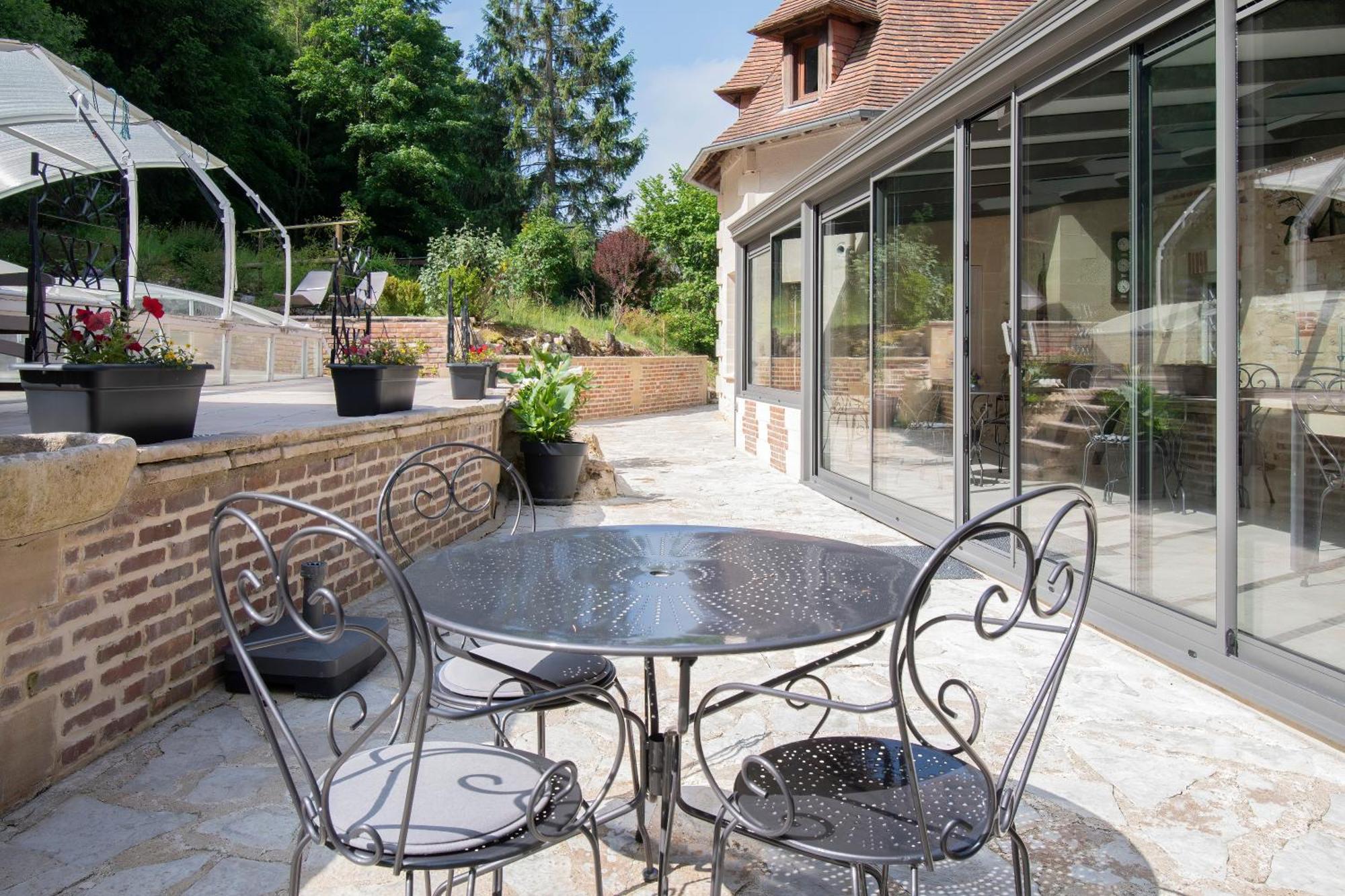 Le Prieure Des Fontaines Hotel Les Preaux Eksteriør billede