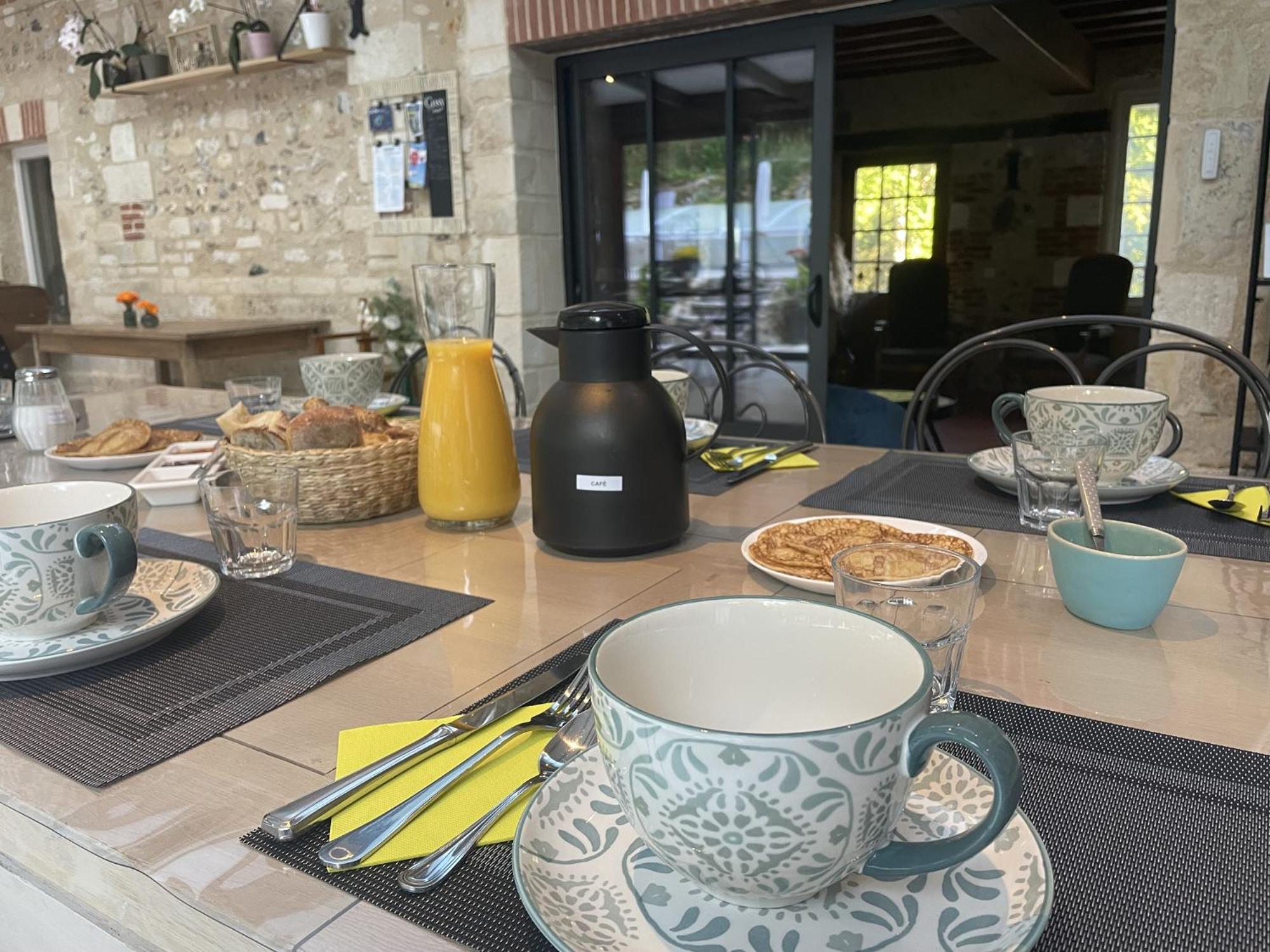 Le Prieure Des Fontaines Hotel Les Preaux Eksteriør billede